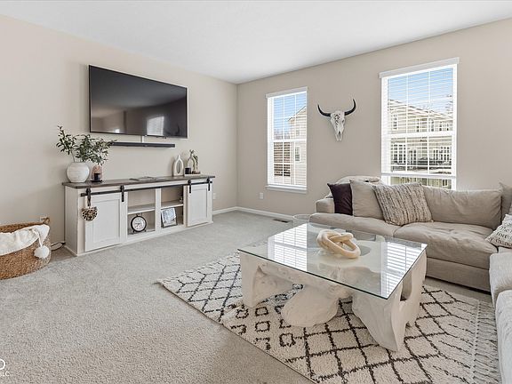 3rd image of 13049 Raritan Dr