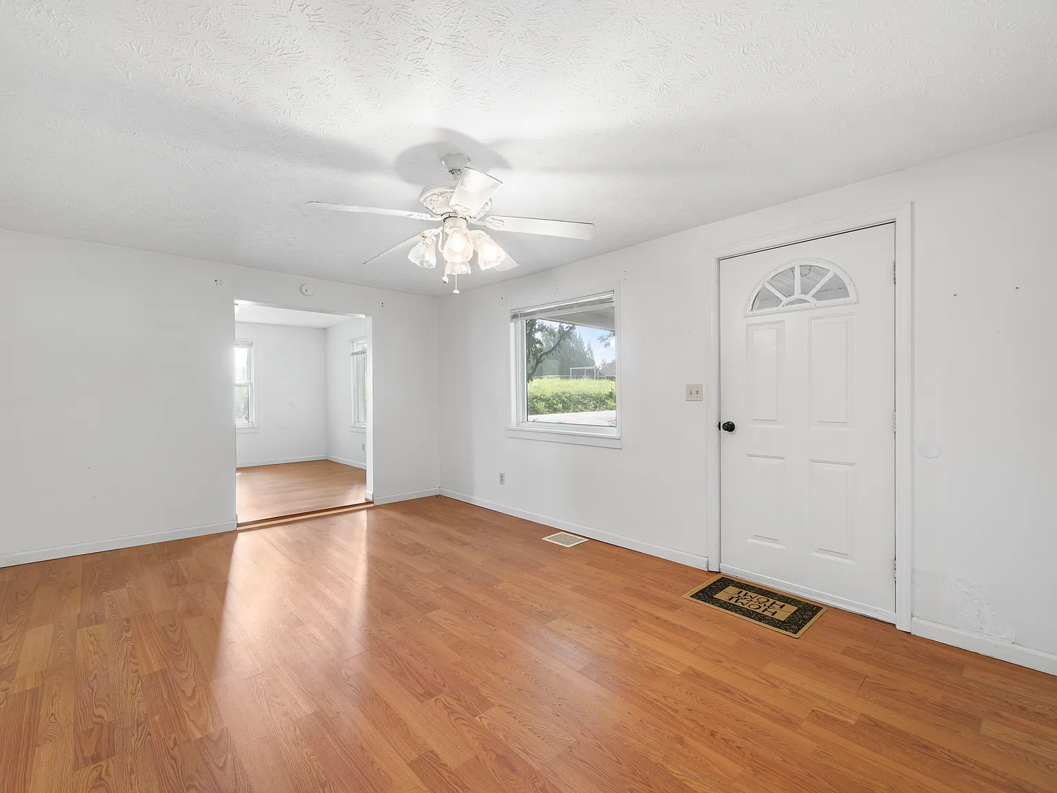 2 bed, 1375 sqft, $1,400 — Photo 4