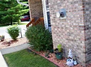 903 N Linden St APT 142, Normal, IL 61761