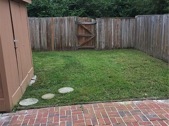 5th image of 4738 Greenlaw Dr
