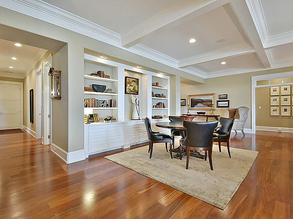 5th image of 7212 Wellsley Manor Way