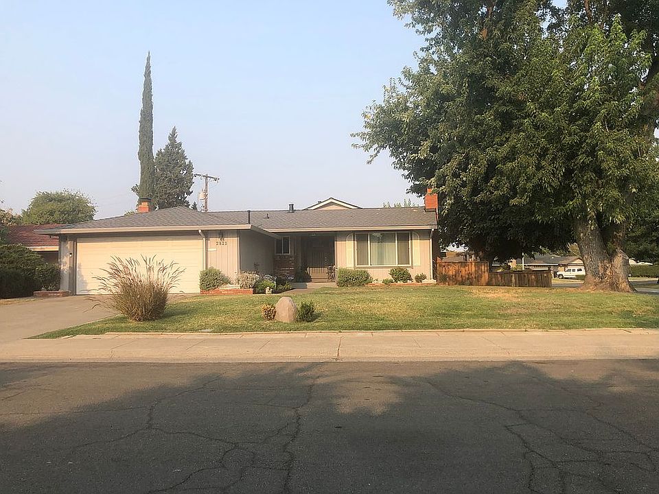 1st image of 2821 Ginger Ct