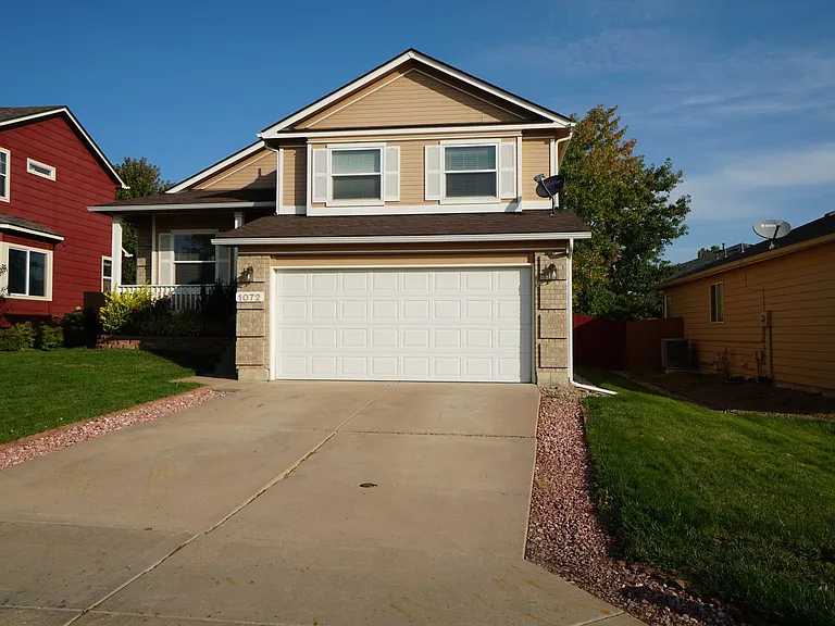 1072 Scarlet Oak Dr — Photo 3