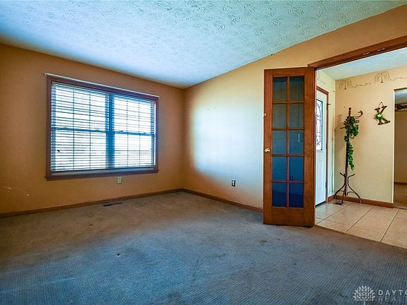 5th image of 108 Waverly Way