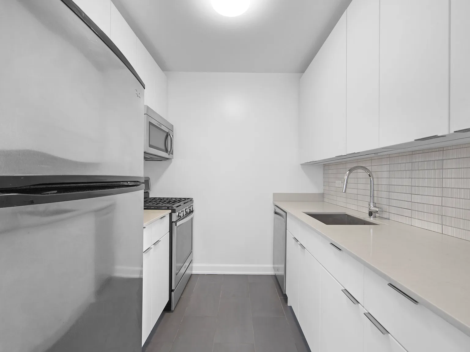 77 West 24th Street — Photo 2