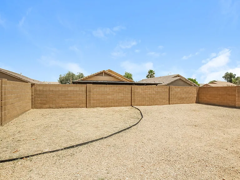 3326 W Shumway Farm Rd — Photo 15