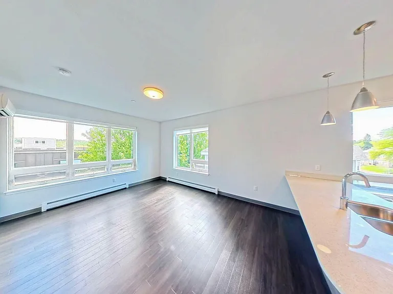 City Lights Modern, Luxury Living in Downtown Winooski — Photo 19