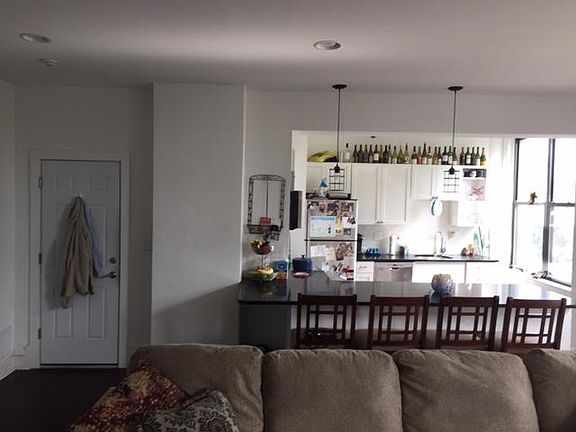 4th image of 1226 S Broad St Floor 3