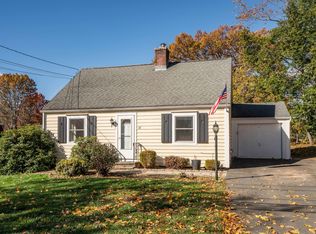 141 Firetown Rd, Simsbury, CT 06070