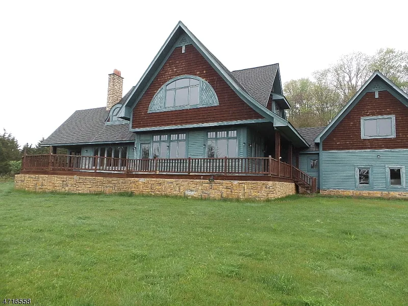 4 Highlands Ln photo 1