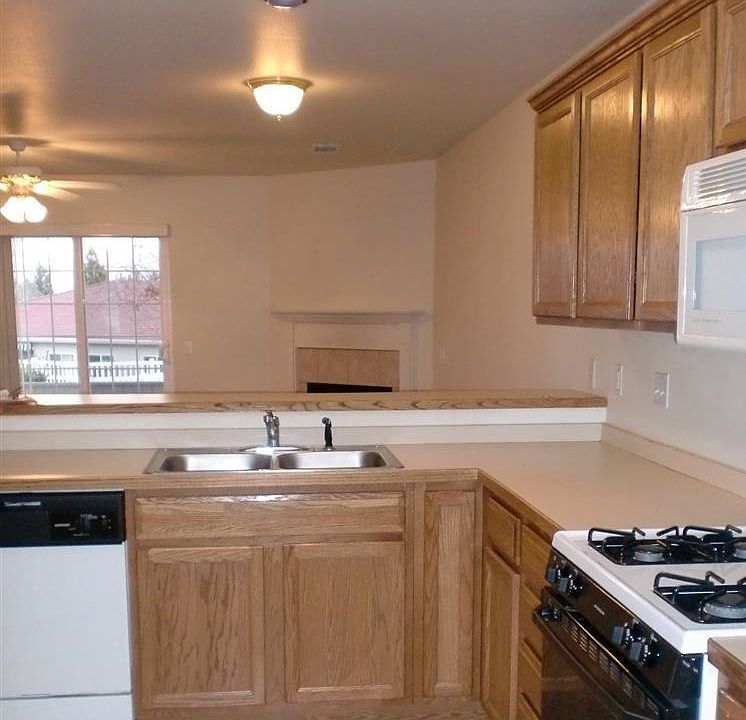 2nd image of 2080 NE Chanel Ct APT 4