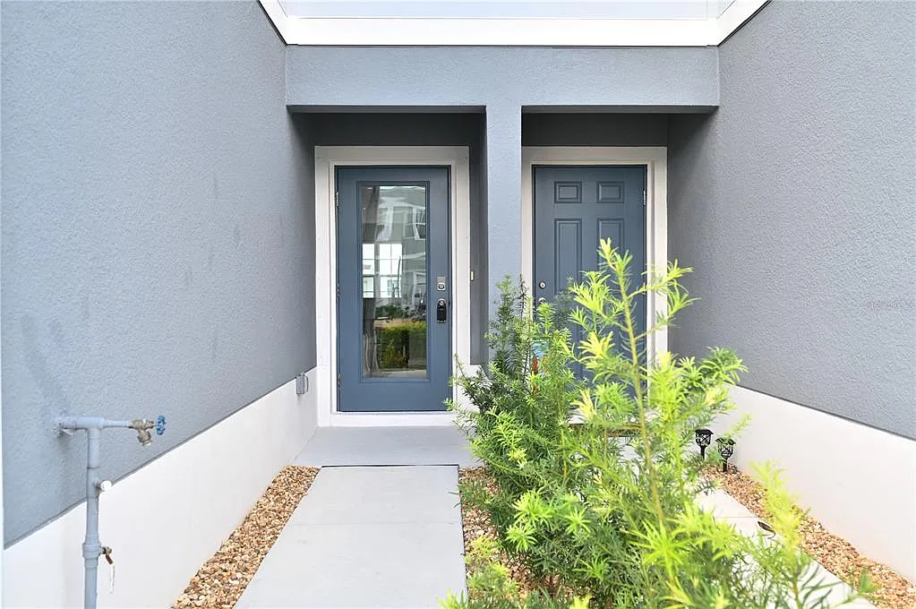 3 bed, 2.5 bath, 1431 sqft, $2,500 — Photo 2