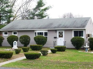 31 Chapman Dr, Albany, NY 12203