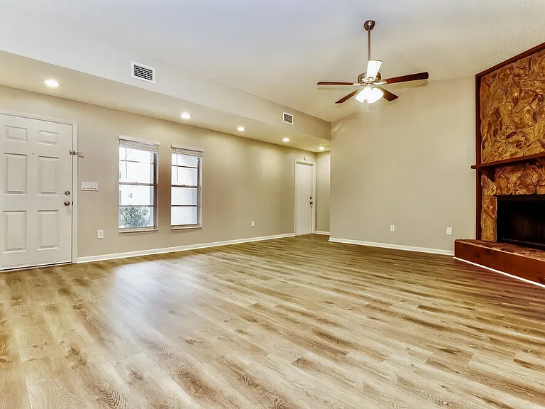 1828 Craven Dr — Photo 3