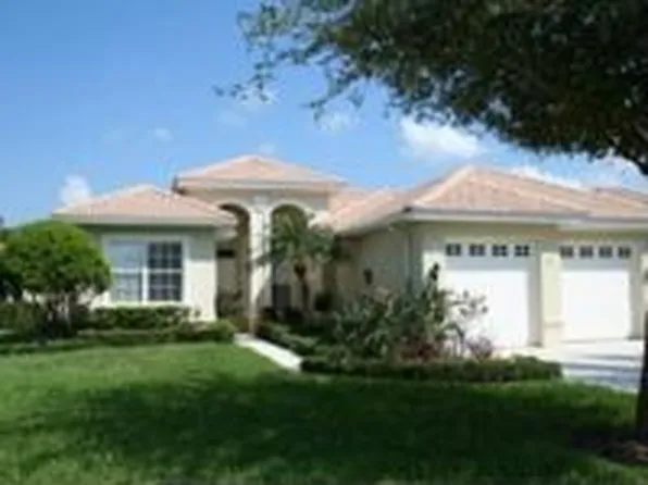 5061 Faberge Pl Unit 1, Sarasota, FL 34233