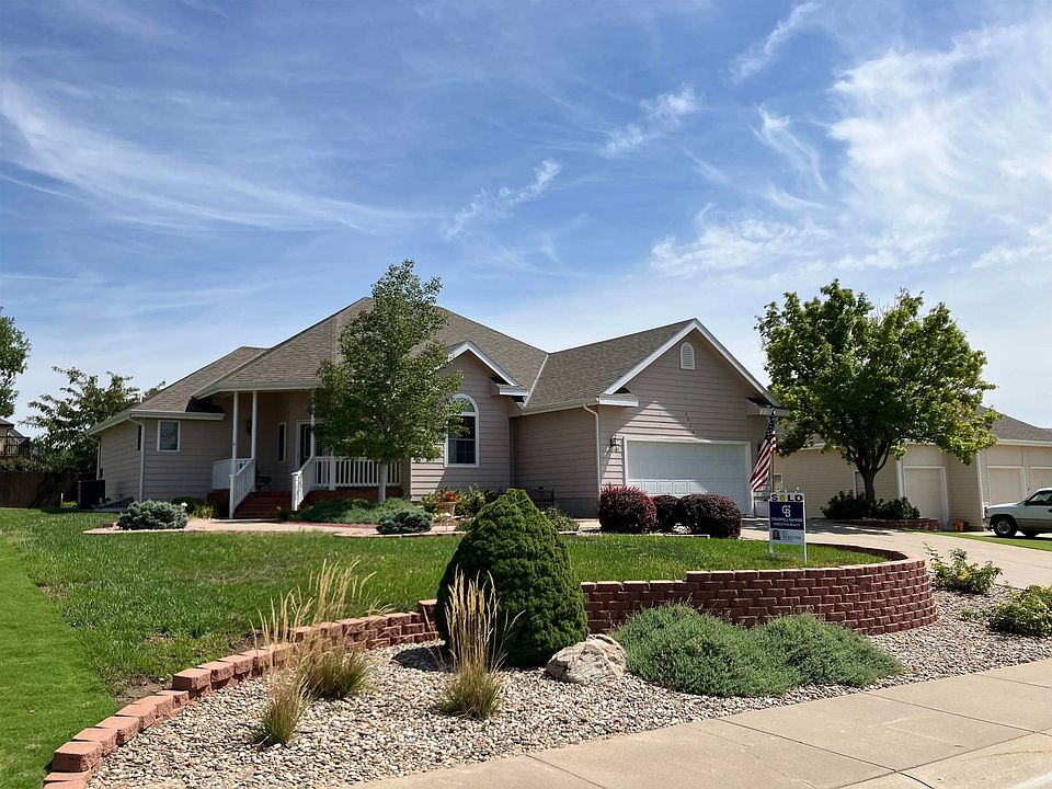 1st image of 2904 Columbine Dr