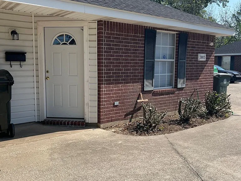 3803 Common St — Photo 1