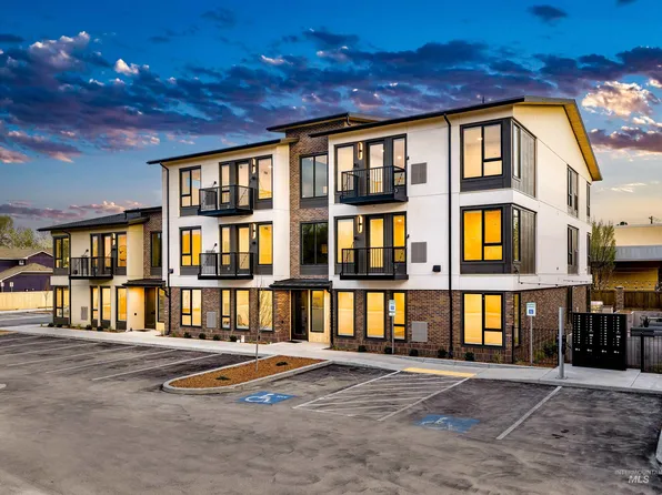 2320 S Broadway Ave #B302, Boise, ID 83706