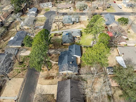 5th image of 613 Sheffield Dr