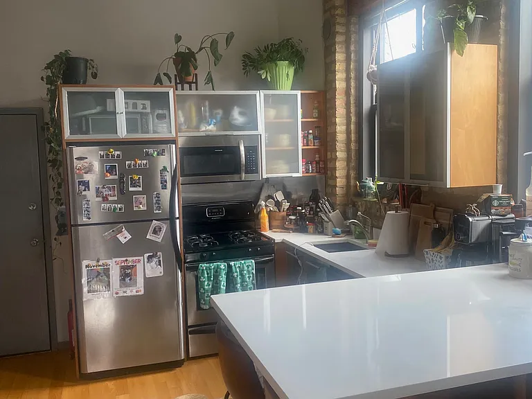 1151 W Erie St #3R — Photo 5
