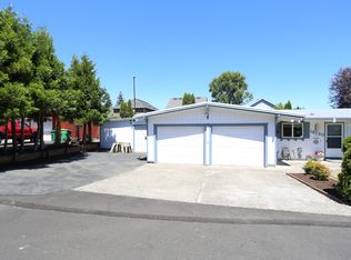 18730 SW Castle Dr, Beaverton, OR 97007