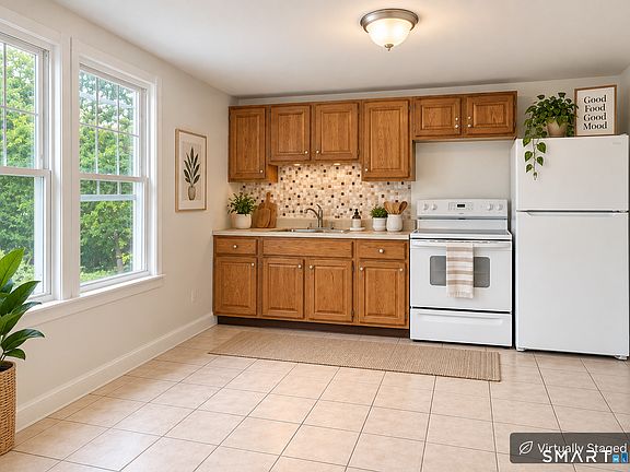 4th image of 44 Quinsigamond Avenue