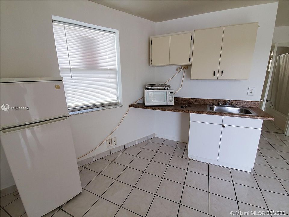 2nd image of 701 NW 7th Ave APT 1