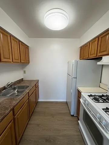 11 laurel St Paterson, NJ 07522 — Photo 3