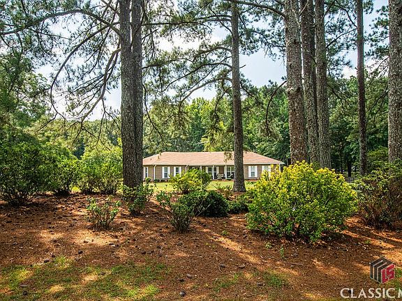 2nd image of 3130 Meadow Trail
