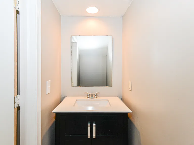621 Village Place North Dr — Photo 2