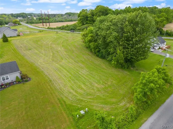 7321 Potter Rd, Auburn, NY 13021