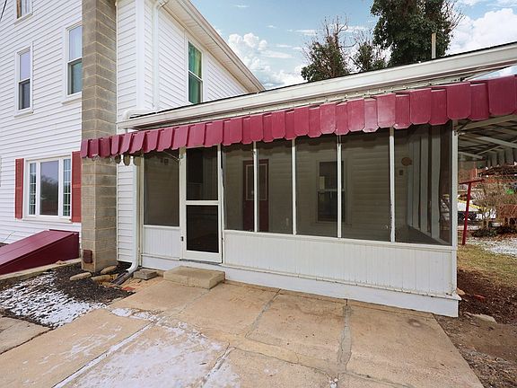 3rd image of 544 Reservoir St