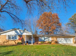 212 Lilac St, Elburn, IL 60119