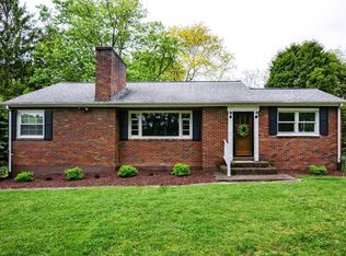 11005 Dennis Dr, Gibsonia, PA 15044