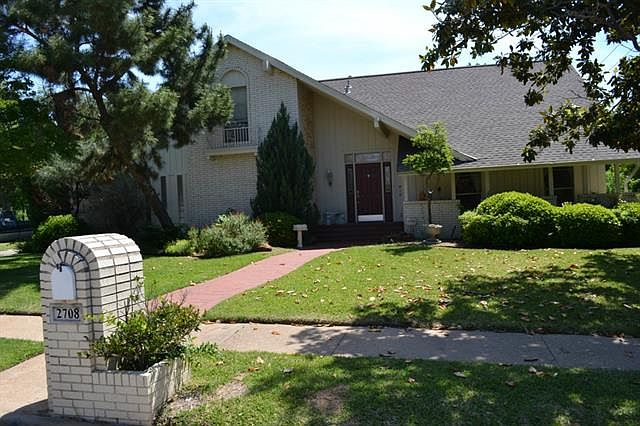 1st image of 2708 Mesa St