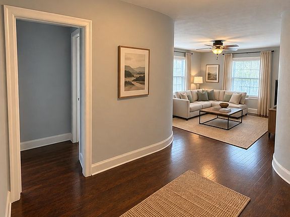 4th image of 4414 Pease St Unit 3