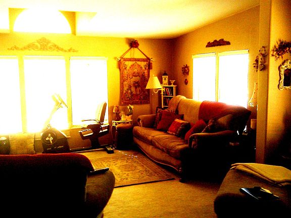 4th image of 2190 Glencove Dr