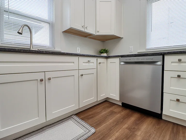 120 W G St — Photo 11