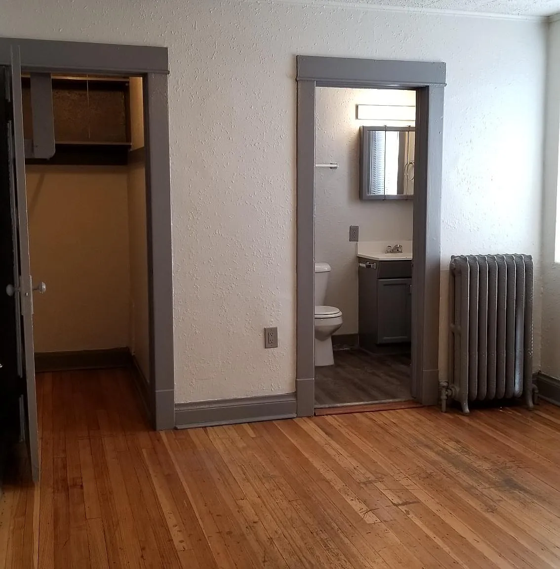 Studio, 400 sqft, $967 — Photo 3