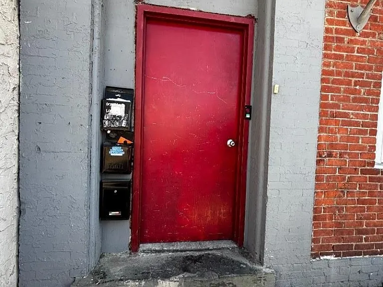 84 Front St — Photo 1