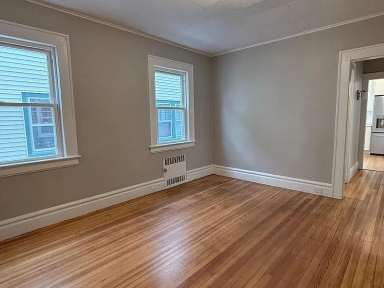 35 Mountainview St — Photo 7