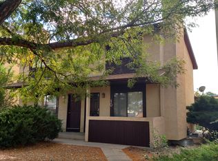 10 Pineridge Ct, Pueblo, CO 81001