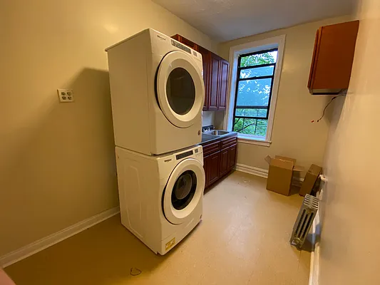 Rented by Lang Realty LLC | media 3