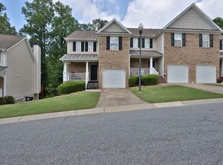 537 Fox Creek Xing, Woodstock, GA 30188