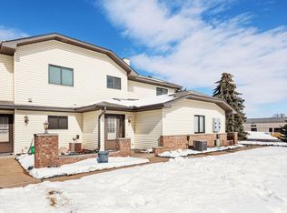 9905 54th Pl N APT 8, Plymouth, MN 55442