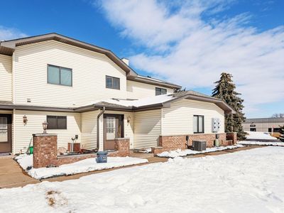9905 54th Pl N APT 8, Plymouth, MN, 55442