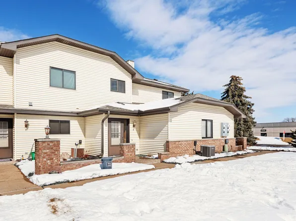 9905 54th Pl N APT 8, Plymouth, MN 55442