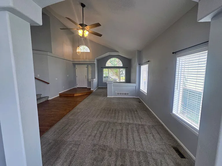 10232 Jill Ave — Photo 9