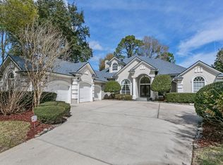 676 Hawks Trace Dr, Jacksonville, FL 32225