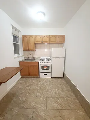 Rented by Metro Garden Realty NYC | media 3